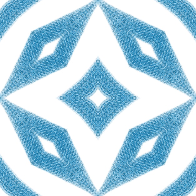 haftowana tkanina z geometrycznym wzorem