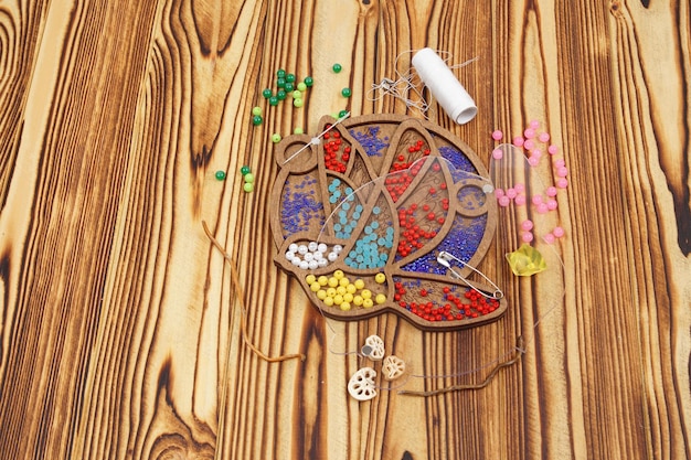 zestaw narzędzi do haftu